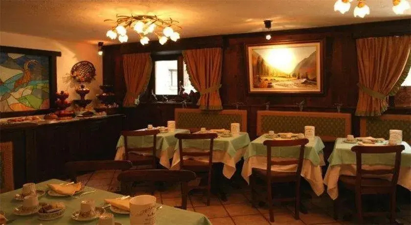 Hotel Stambecco
