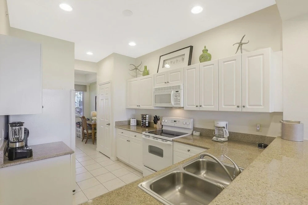 Greenlinks 312, Naples Florida Vacation Rentals 2 Bedroom Condo by Redawning