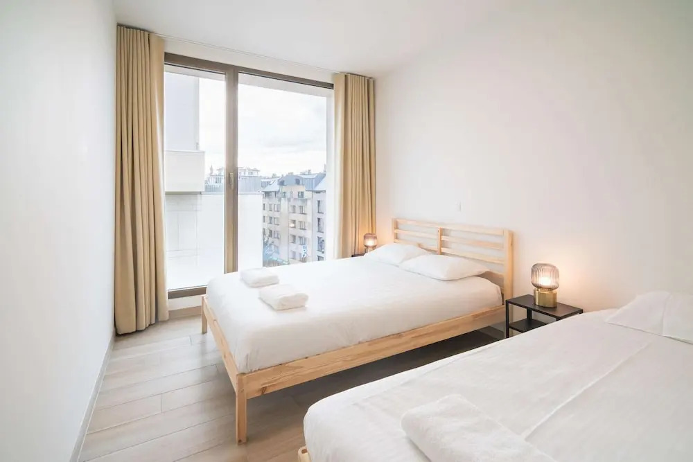 Comfy Stay for 10 Near Antwerp Station