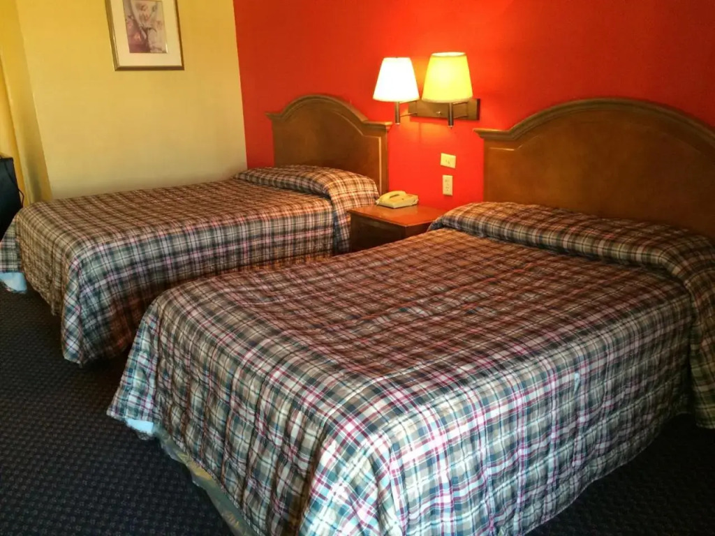Scottish Inn - Nashville