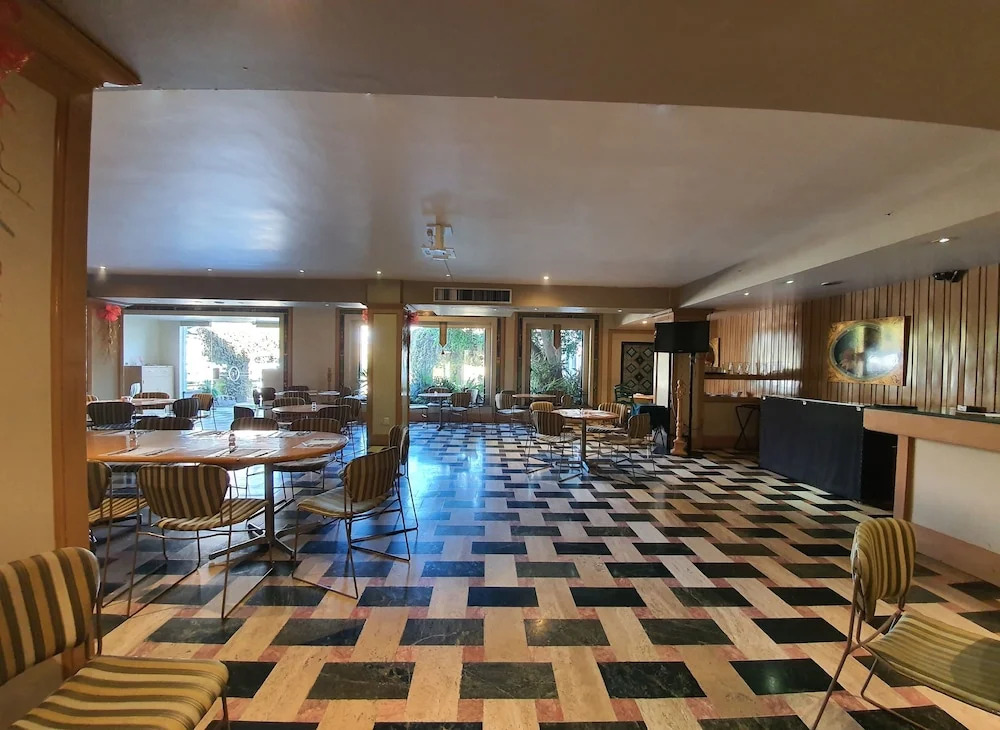 Ne Hotel Nueva Estancia