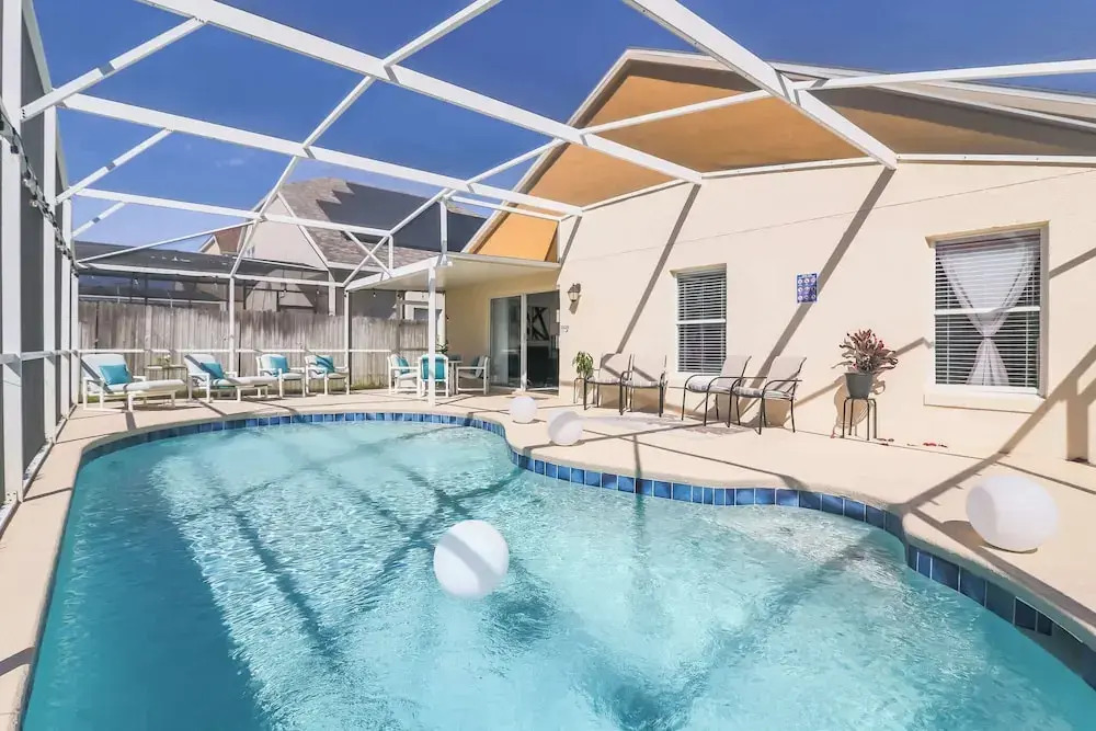 Modern Dream Disney Vacation Getaway Pool