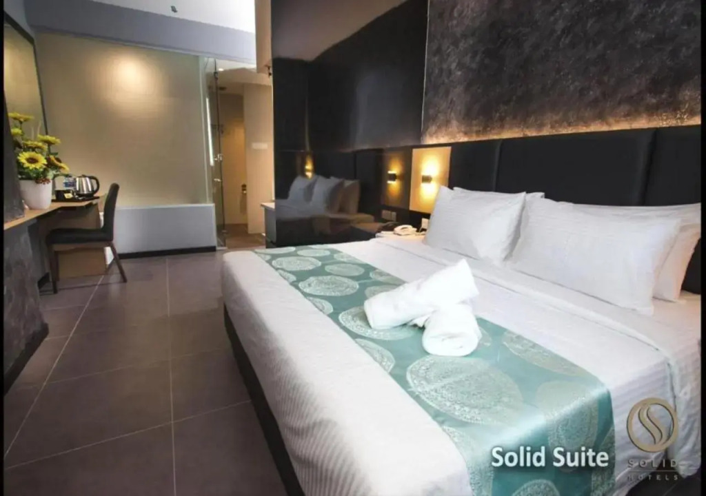 Solid Hotels