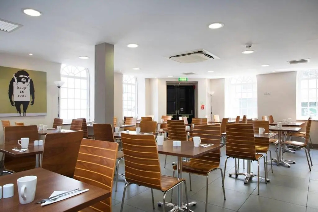 Отель The Mitre Brighton