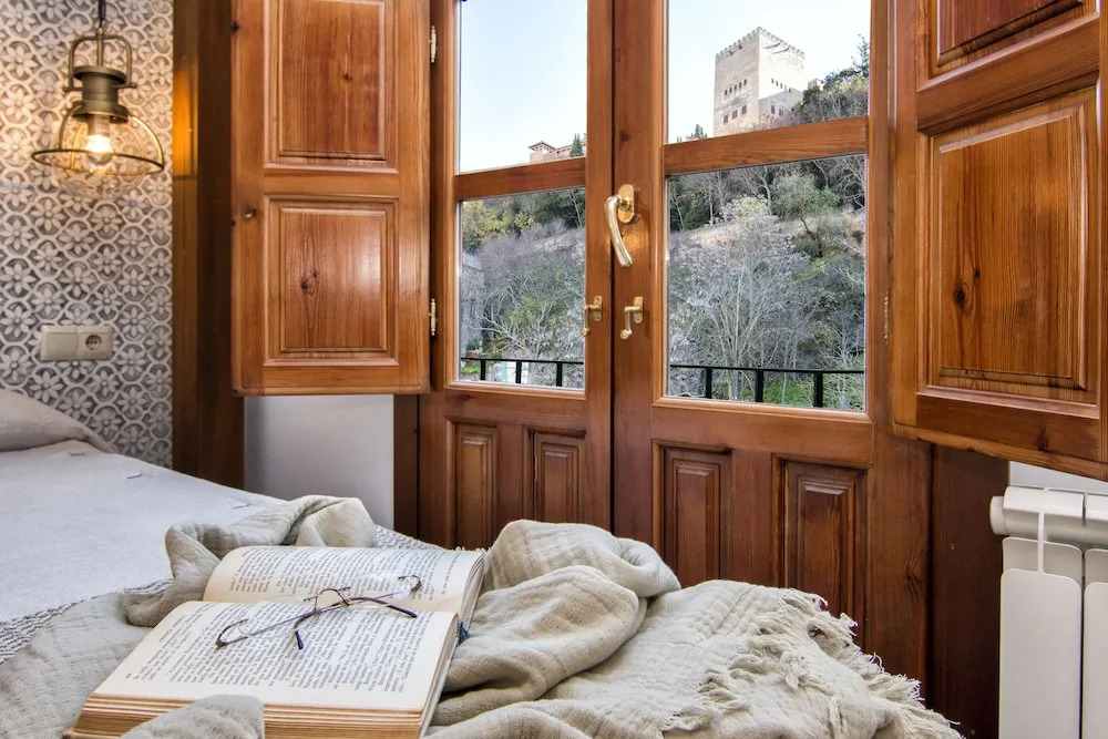 Alhambra Dreams - Luxury & Romantic