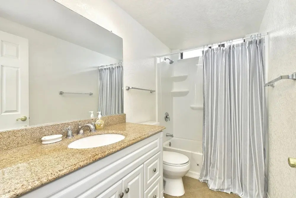 129 27th St B 3 Bedroom Duplex