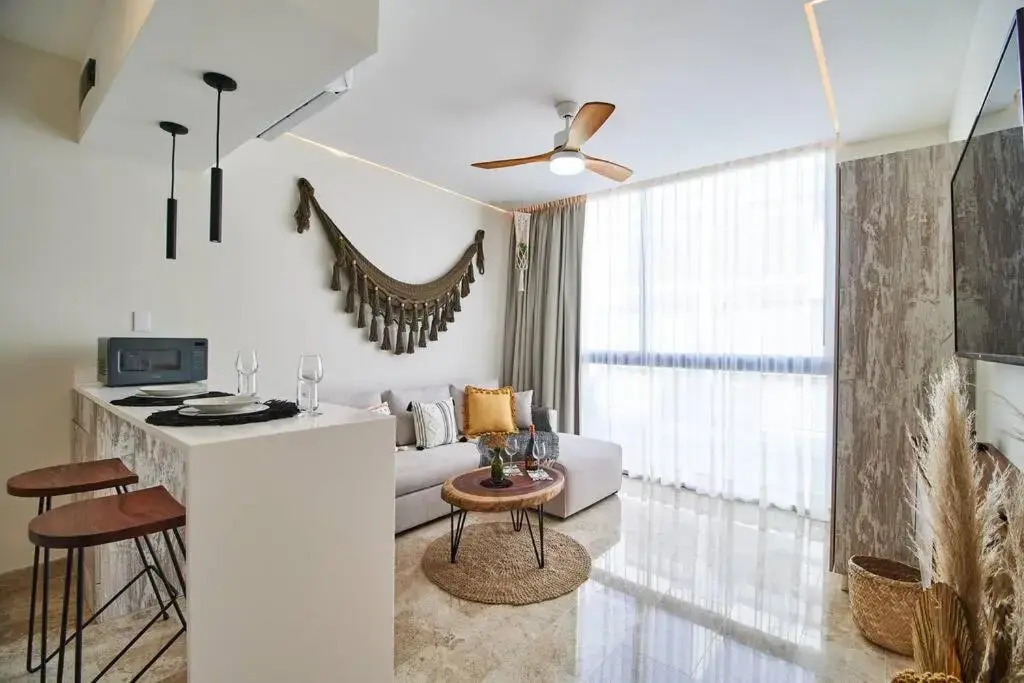 Modern and Boho 1BD/1 BR + Private Plunge Pool