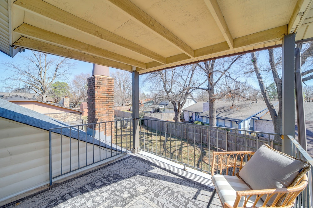 Groups Welcome, Central Location! Tulsa Gem + Yard