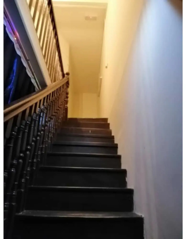Third Street Station - Hostel