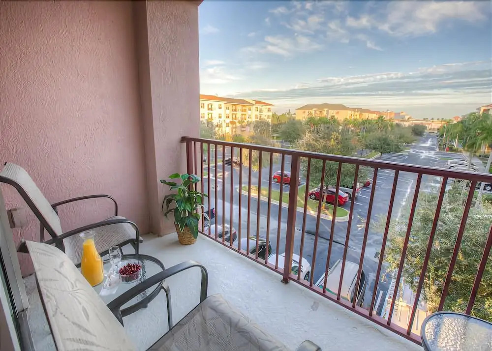 Beautiful PET FRIENDLY Condo Near Pool