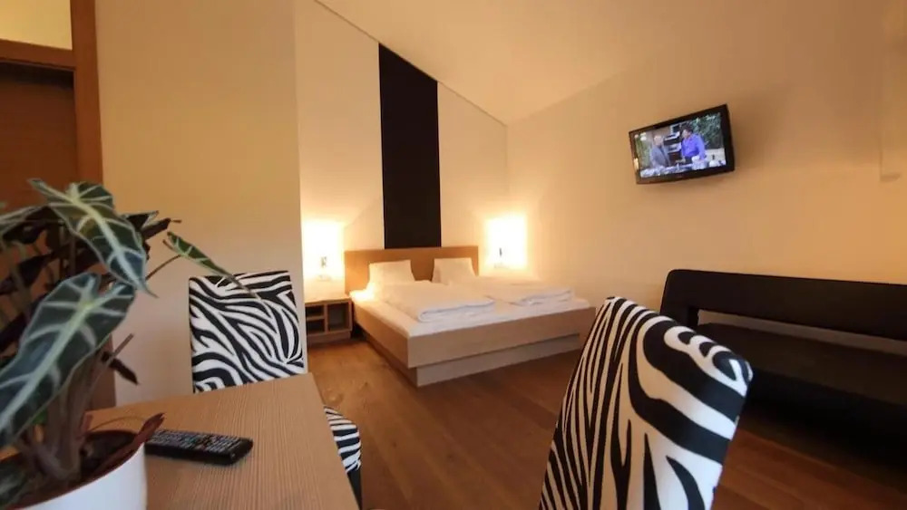Die Dorfvilla - Includes Tauern Spa Kaprun Wellness Access 13 km away