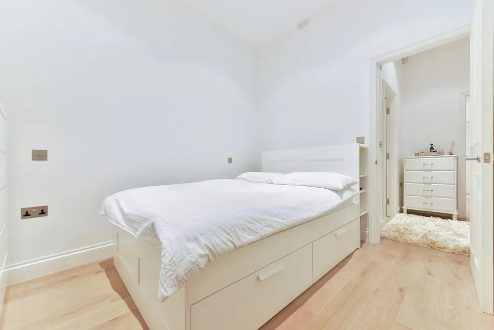 NEW Sleek and Smart 2BD Flat in Fulham/Chelsea