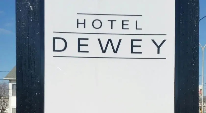 Hotel Dewey