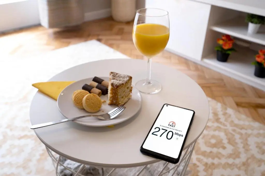 Host Wise - Deluxe Bright Flat with Netflix