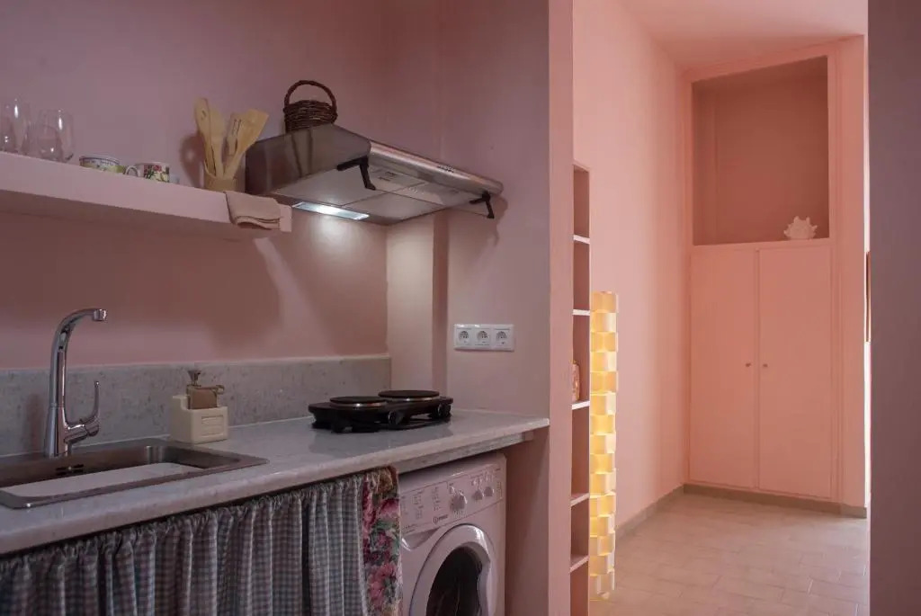 Ann's apartment II