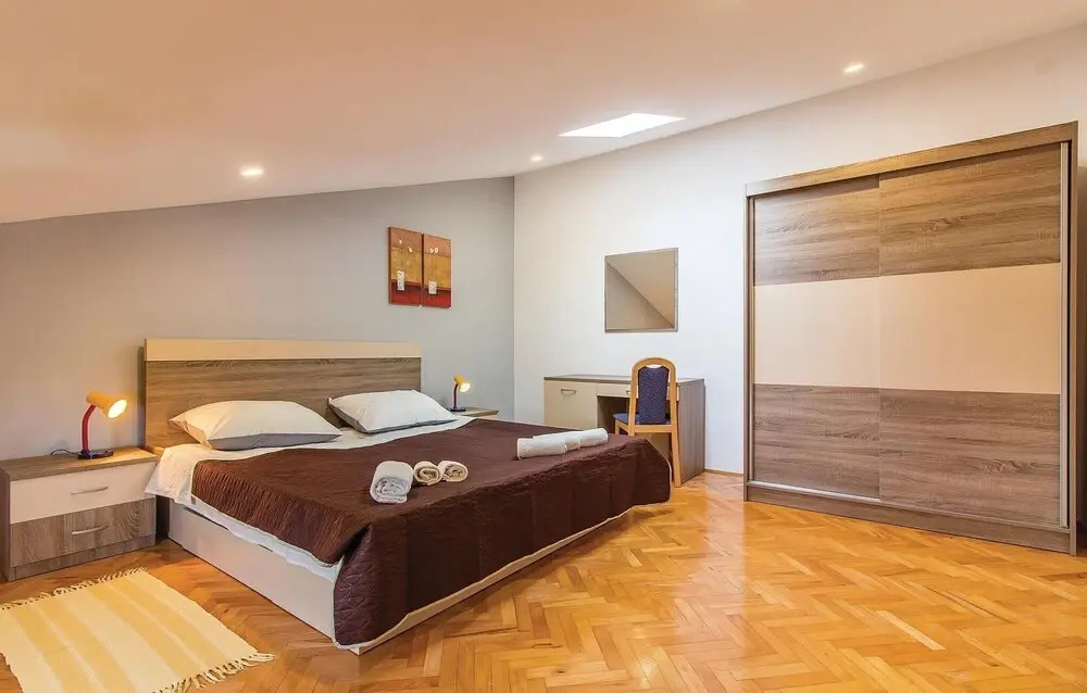 Amazing Home in Stinjan With Wifi and 6 Bedrooms