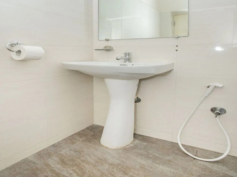 OYO 10722 Simera Service Apartments