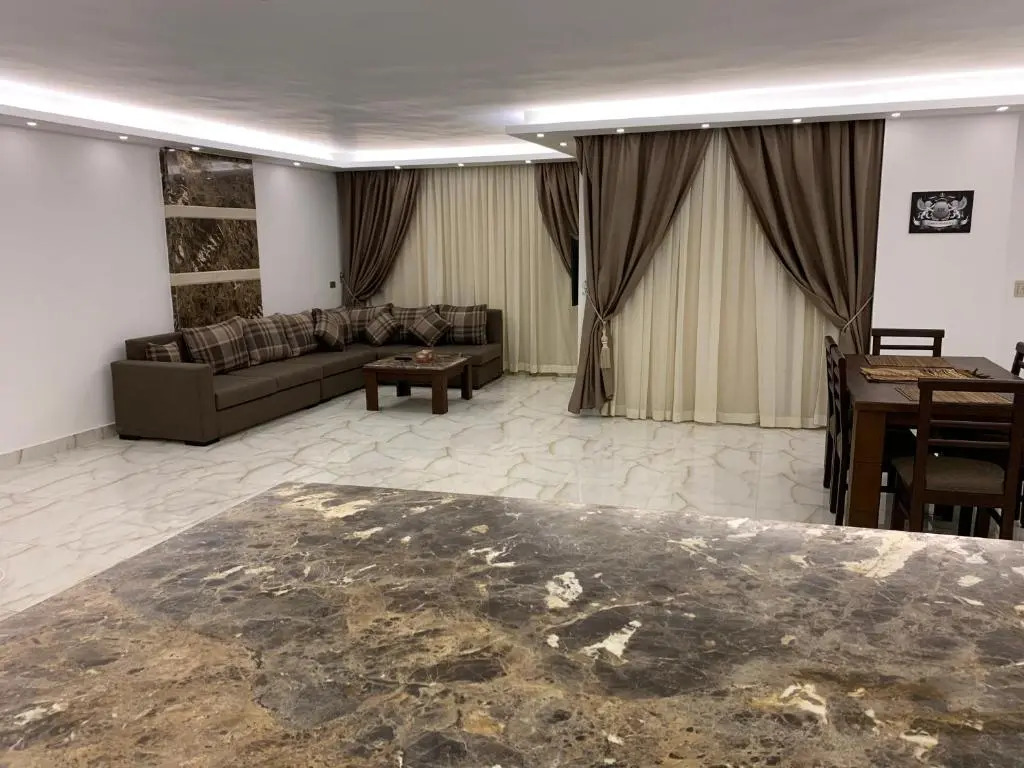 Le Royal Residence 2
