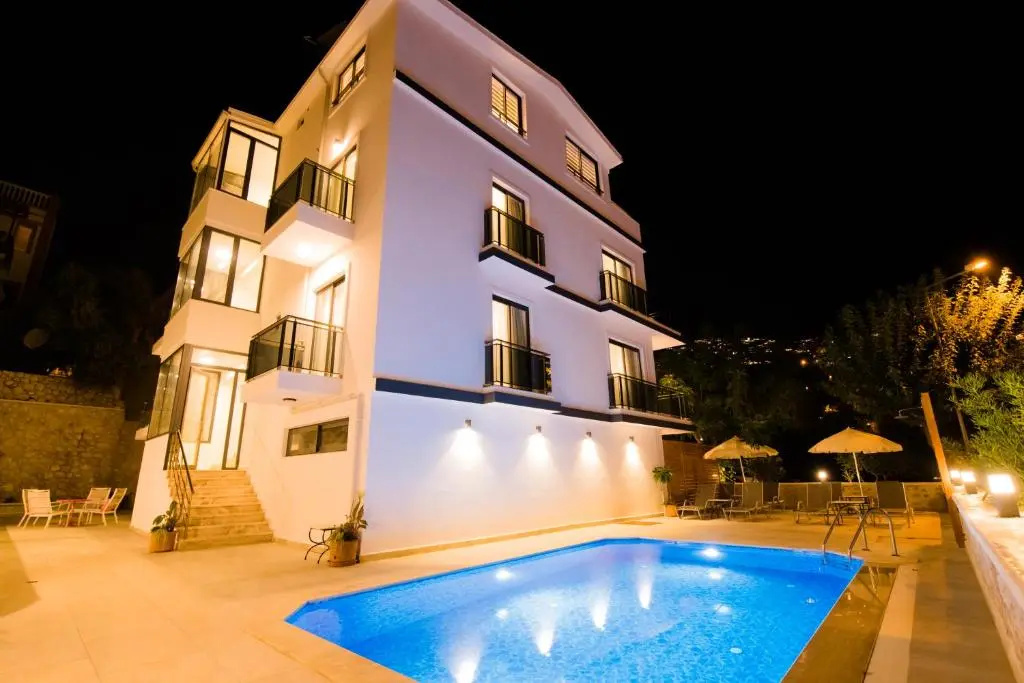 KAYA APARTMENTS