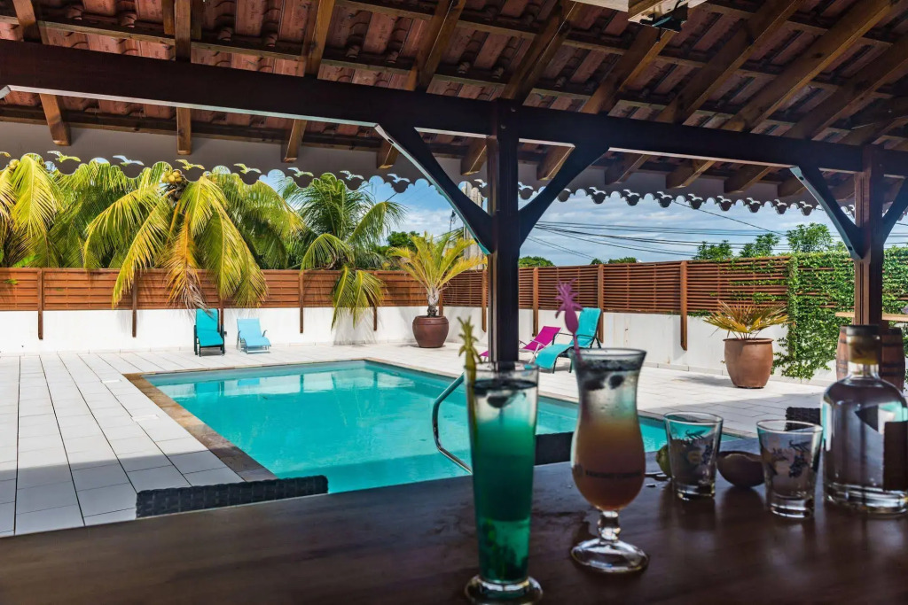 Makare Lagoon Club