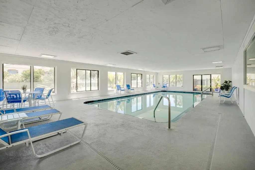 Colony Reef 2310, 3 Bedrooms, Sleeps 6, Ocean View, 2 Pools (1 heated), Elevator