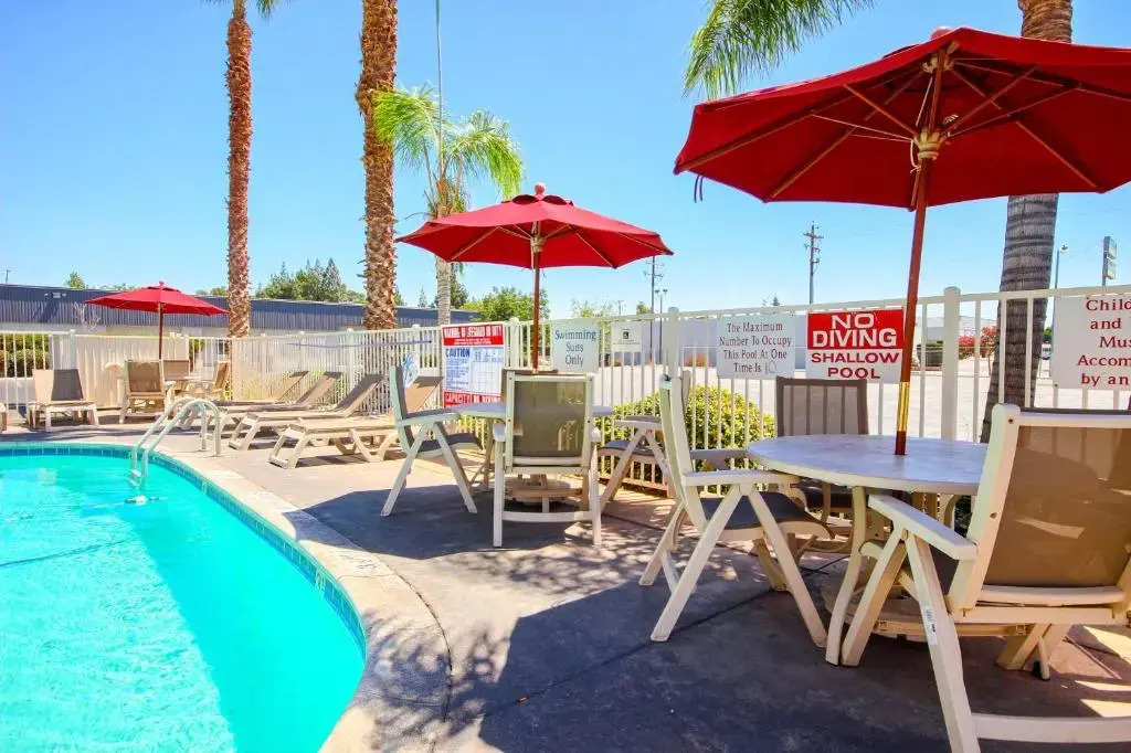 Motel 6 Fresno - Blackstone South