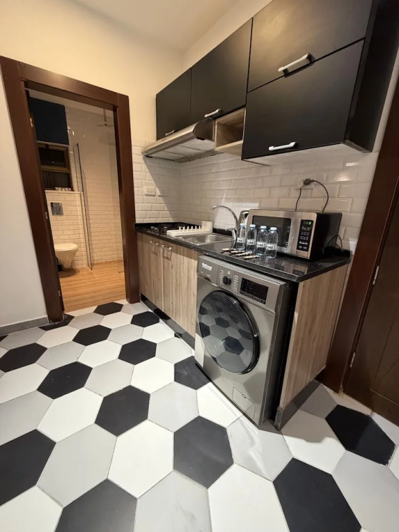 JRE Abdoun Rooftop 2bedroom Kh&sh 02