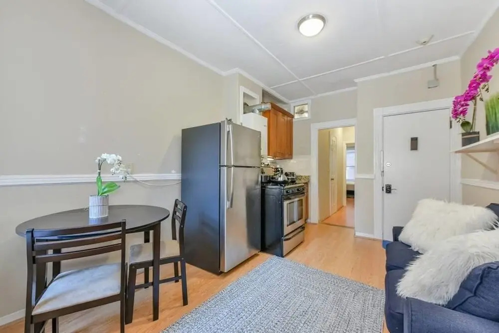 Prime 2br/1ba Apt in Heart of North End