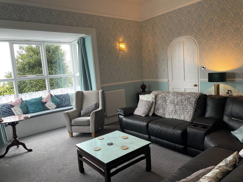 Noddfa Country House