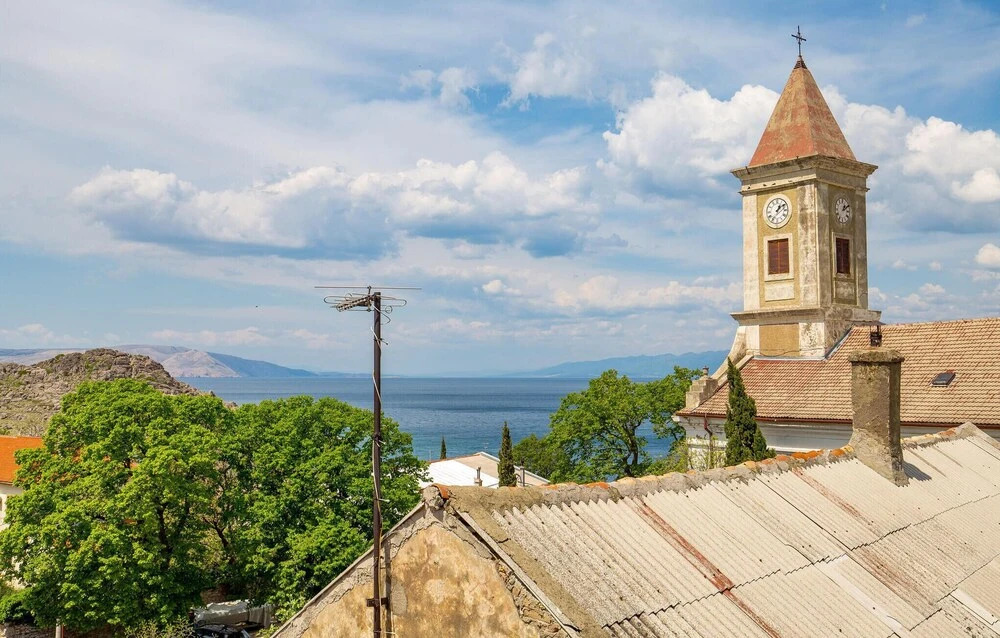 Nice Home in Sveti Juraj With Wifi and 5 Bedrooms