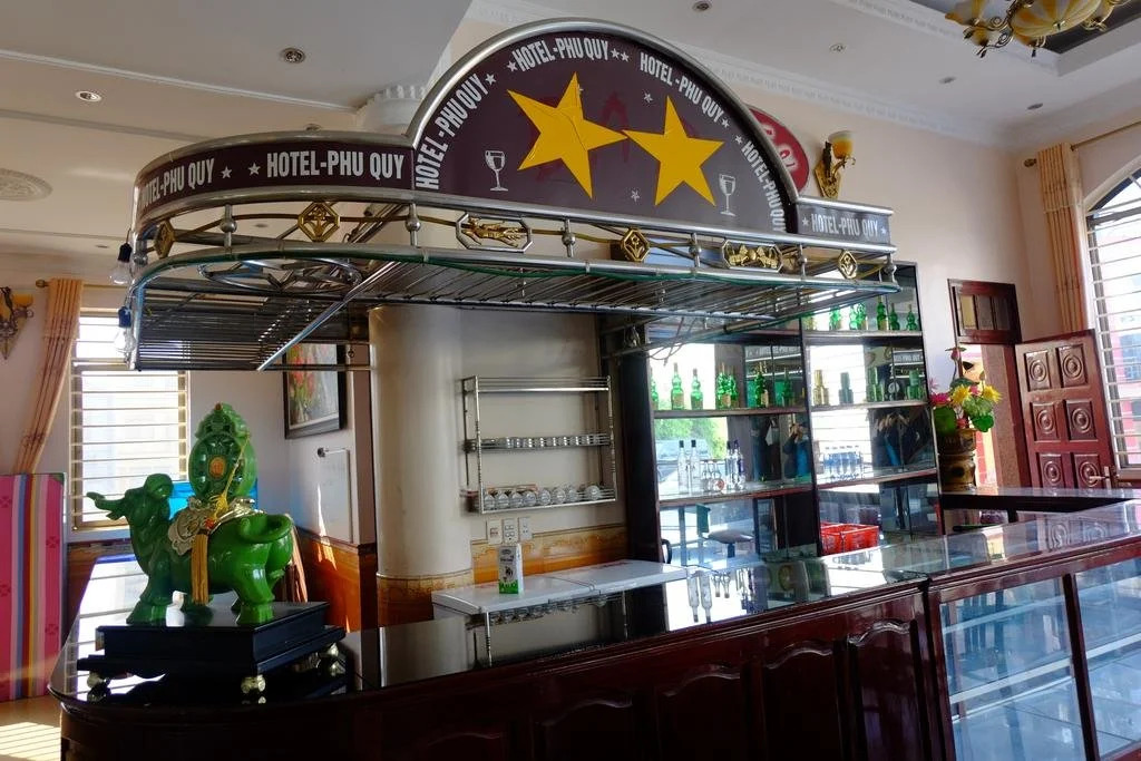 PHÚ QUÝ HOTEL near ĐÔNG KINH MARKET