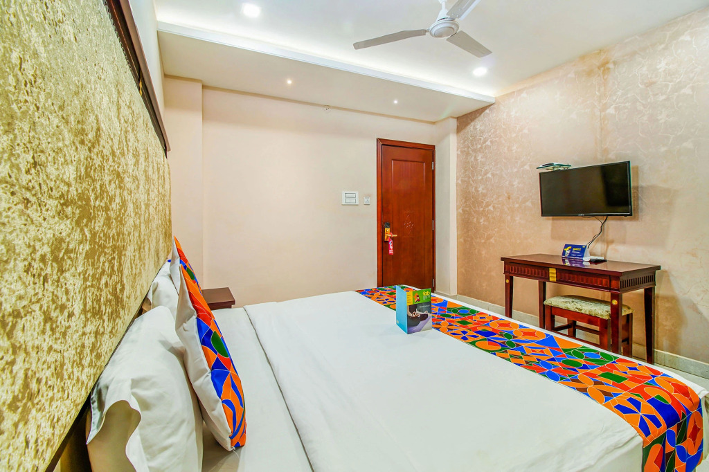 FabHotel Eleven Heights