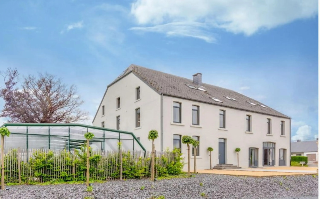 17 bedrooms villa with private pool enclosed garden and wifi at Florenville