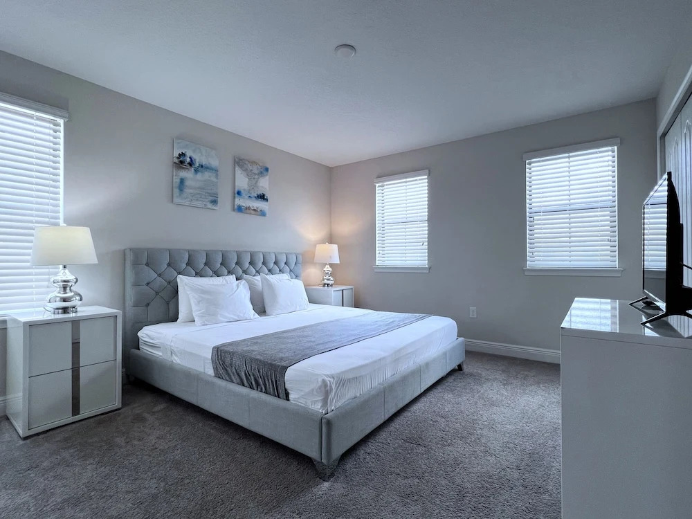 Balmoral Resort-192kb 4 Bedroom Home by RedAwning