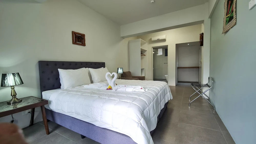 Ramada Suites By Wyndham Seafront Coral Coast