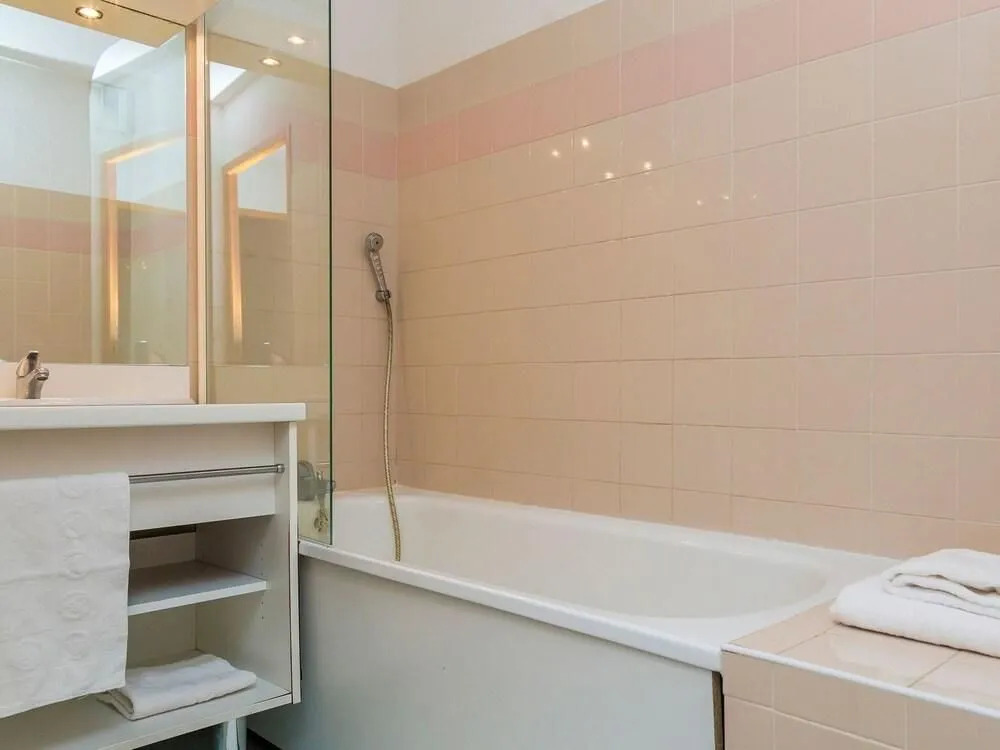 Carefully furnished apartment near the piste and Valmeinier