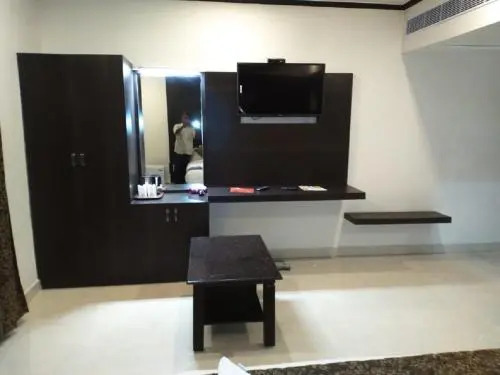 saravanaa residency