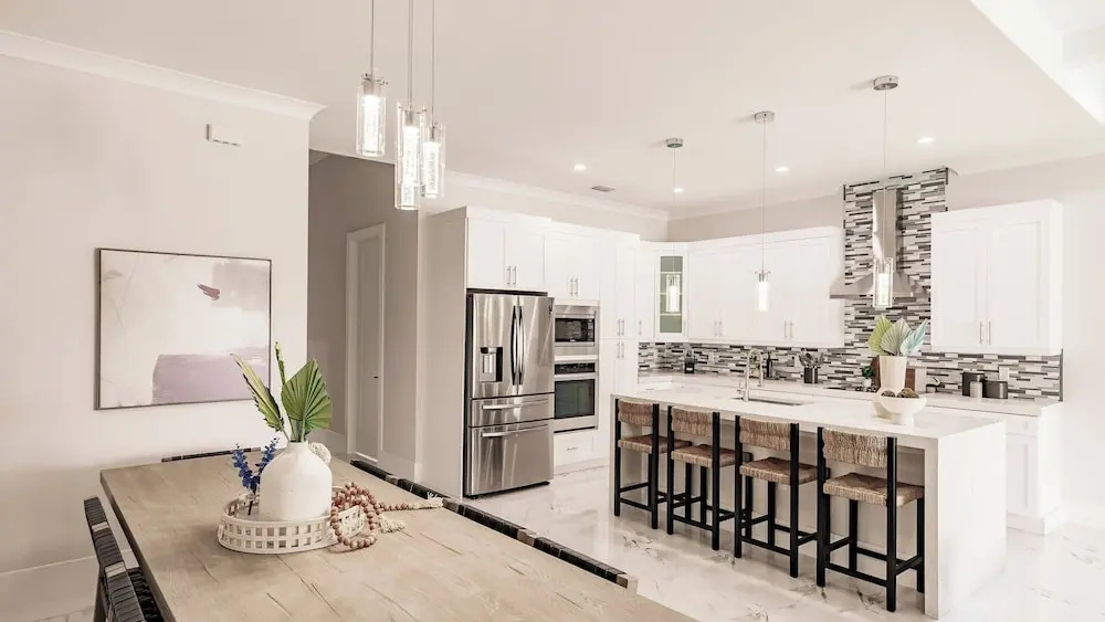 Coastal Sol by Avantstay Naples Park Retreat Pool + Outdoor Kitchen + Near Vanderbilt Beach