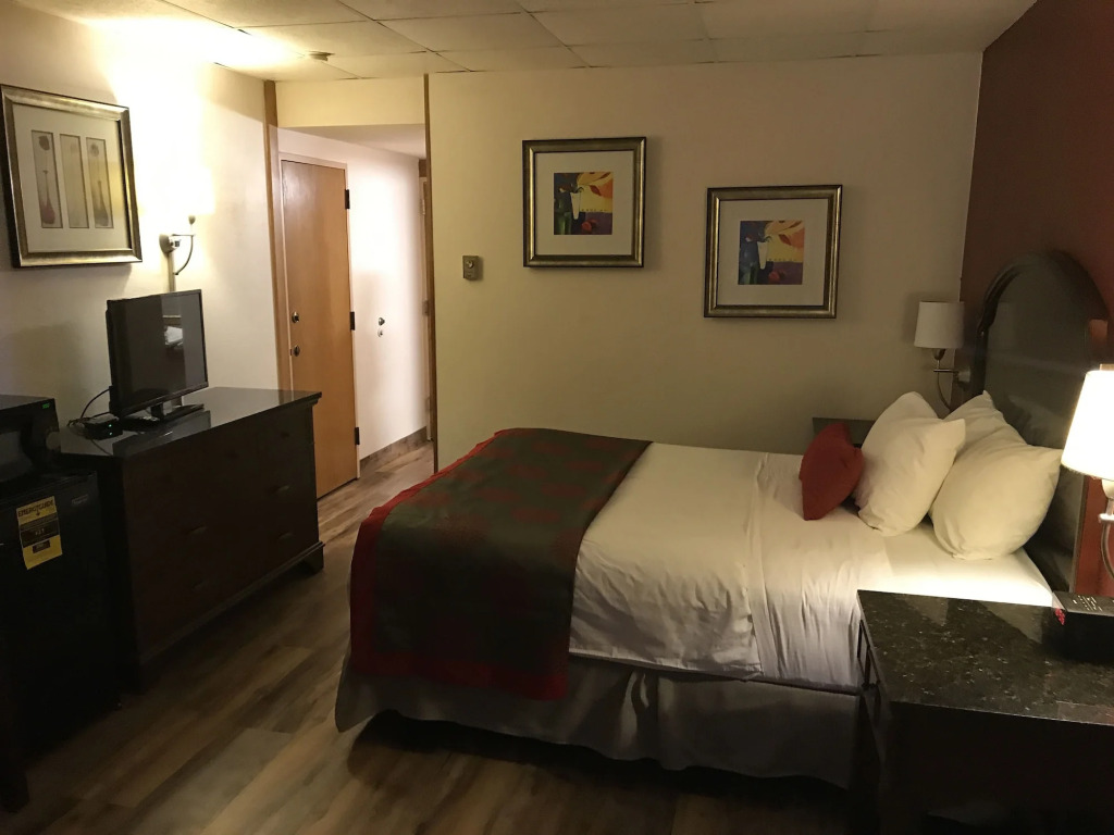 Albert Lea Inn and Suites