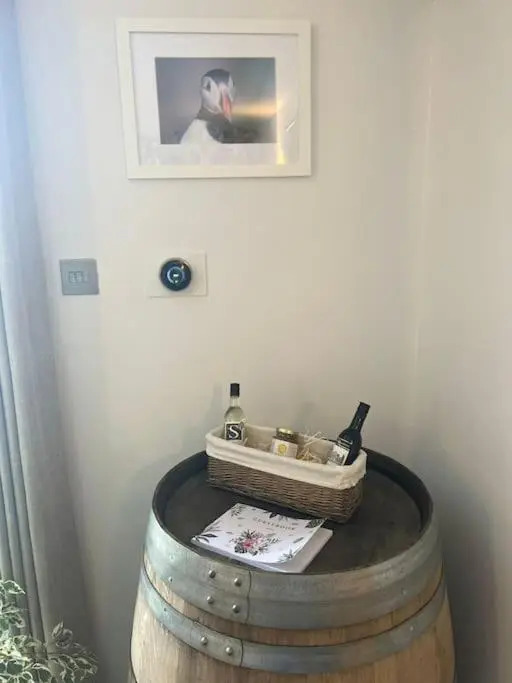 Unique One Bedroom Guest House with Free Parking