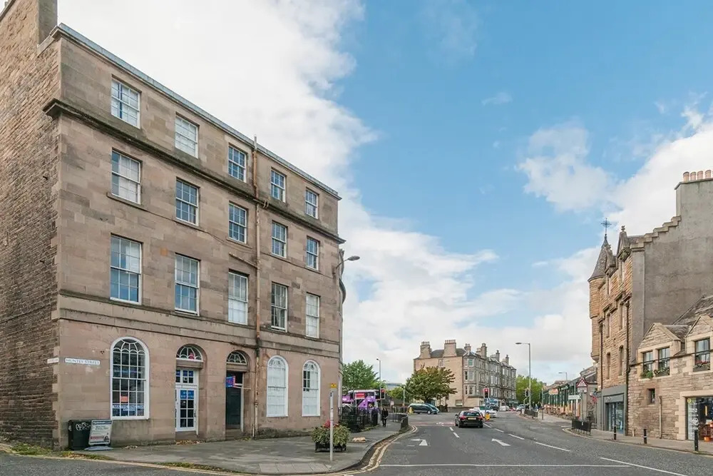 1 Bedroom Georgian Flat In New Town