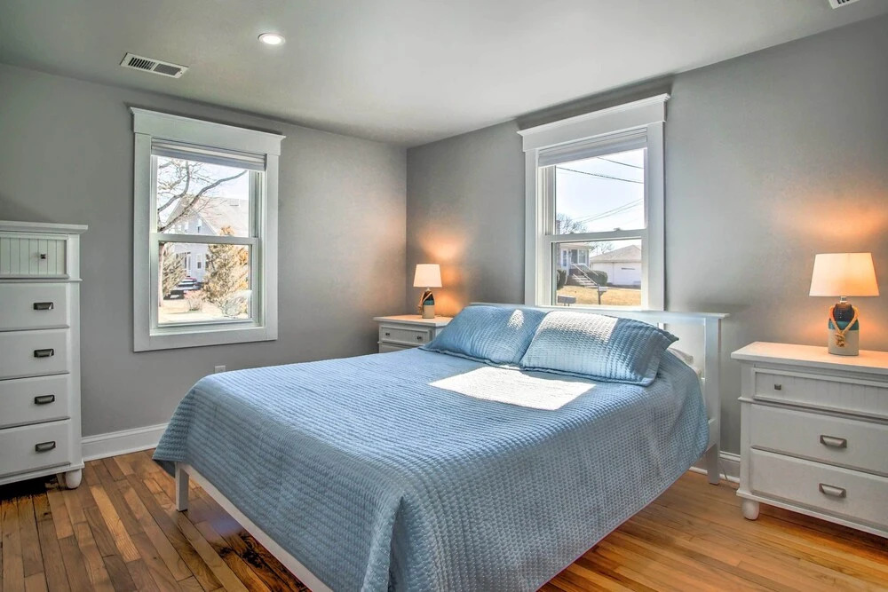 Walk to Shore: Updated Buzzards Bay Cottage!