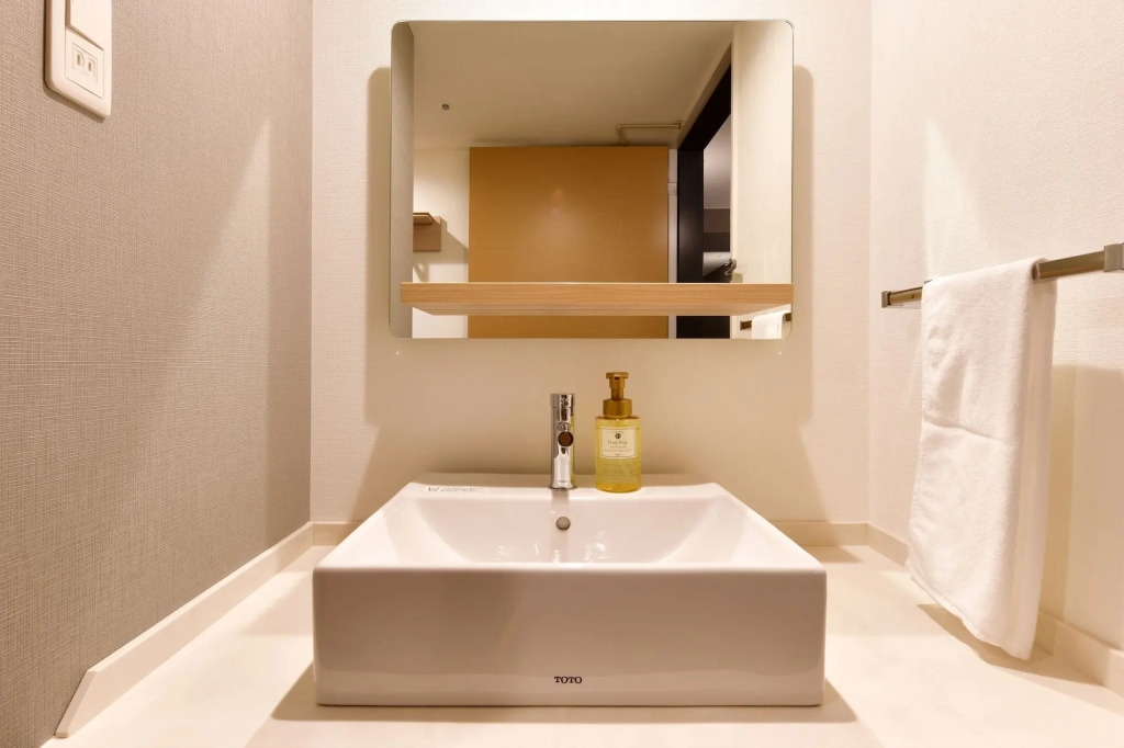 Vessel Inn Sakae Station