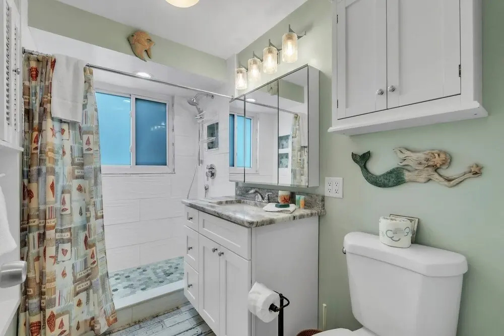 Beach N Bay 204 1 Bedroom Villa by RedAwning