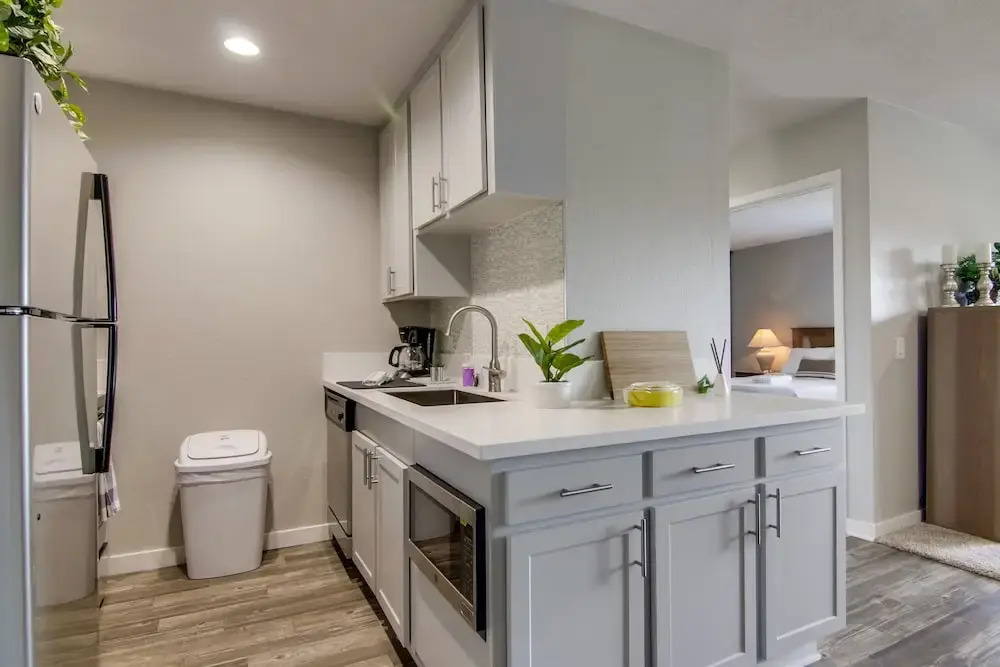 The Luxe Suites of Temecula Heights