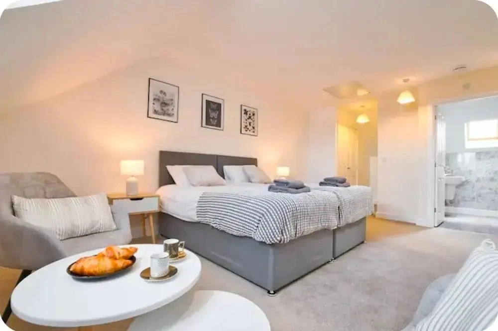 Modern Townhouse in Peterborough