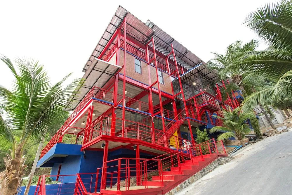 Khunsuek Muay Thai Hostel