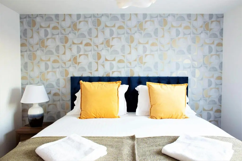 Savoy Court - Your Apartment