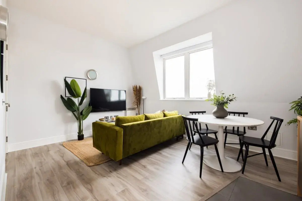 The Camberwell Loft - Captivating 2BDR Flat