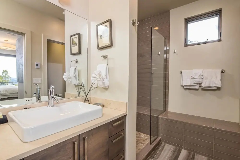18 Alpine Bend 6 Bedroom Home by Moonlight Basin Lodging